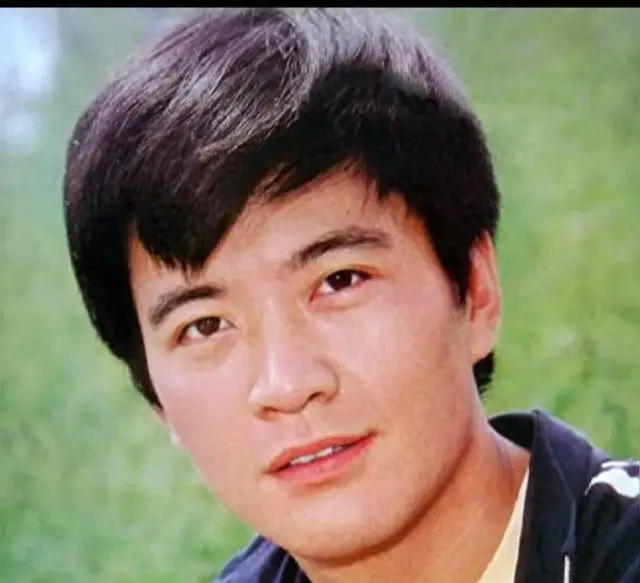 周里京吴玉芳北影节同台重唤《人生》记忆 | 资讯配图