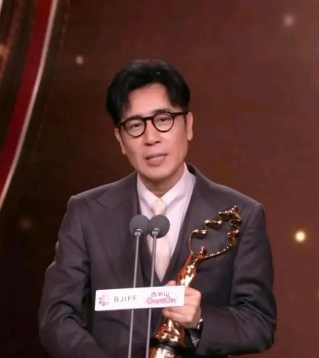 于和伟凭《森中有林》获北影节天坛奖最佳男主角 | 相关图片