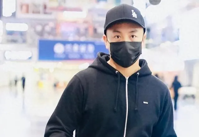 释小龙新片《追恶》上映口碑遇冷，动作设计与剧情逻辑受质疑 | 资讯配图