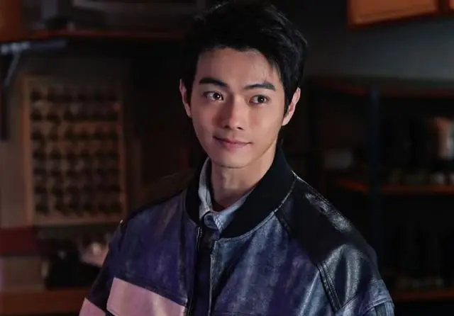 《方圆八百米》陈辉父亲遭诬停职，高松格真实身份揭晓 | 现场图